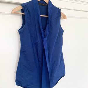 The Limited sleeveless tie-neck blue blouse. Xs